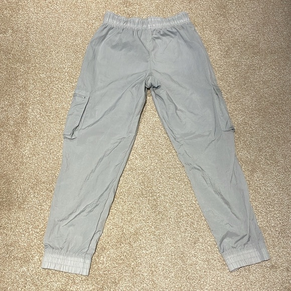 Nike Girls Light Grey Cargo Track Jogger Pants In Size Youth XL - Picture 7 of 15